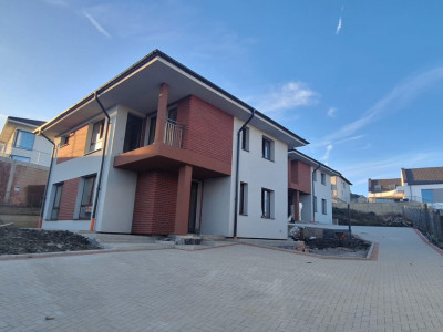 Case individuale moderne C1 & C2 – Dezmir, comuna Apahida