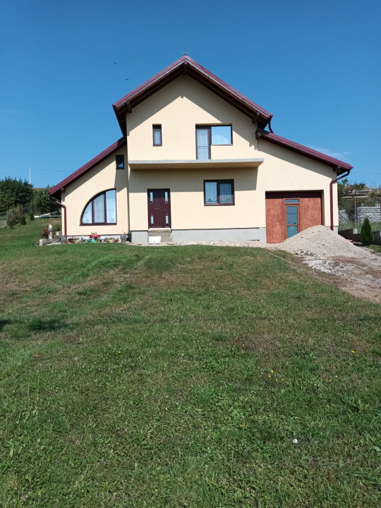 Casa individuală, Campenesti, 177mp utili, 1110mp teren 