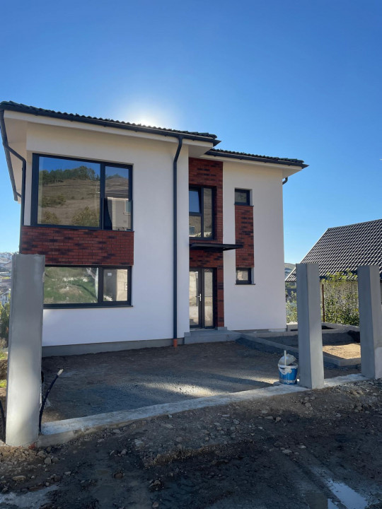 Casa individuală, 200mp utili, 500mp teren, Campenesti 