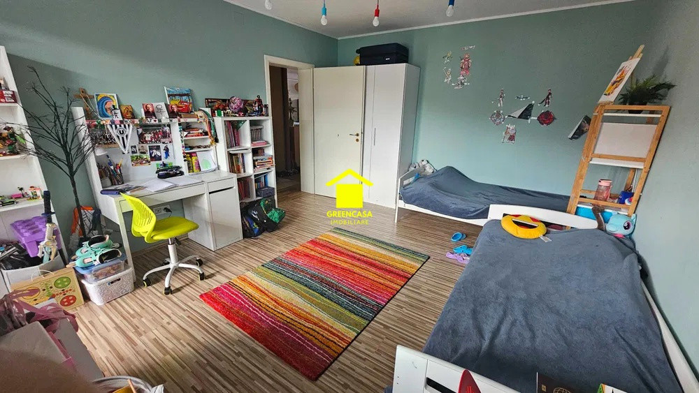 Apartament 3 camere, 93 mp, parcare subterană, zona Florilor