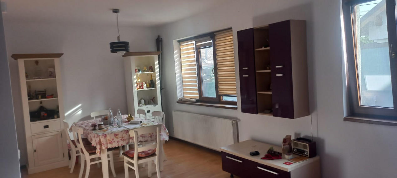 Casă pe un nivel , Apahida, 237 mp utili, 2000mp teren 