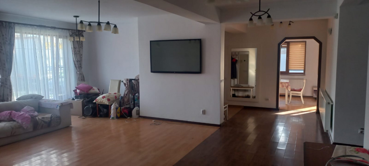 Casă pe un nivel , Apahida, 237 mp utili, 2000mp teren 