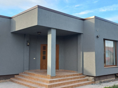 Casă pe un nivel , Apahida, 237 mp utili, 2000mp teren 