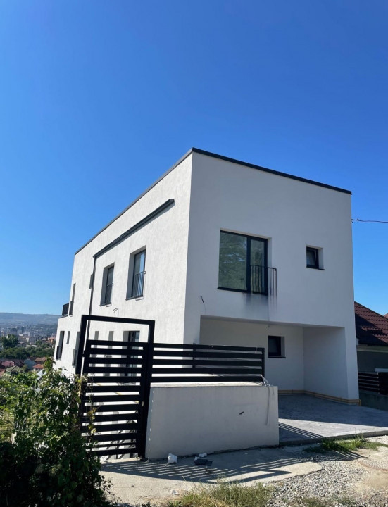 Casa tip duplex, Dambul Rotund, cu view superb 