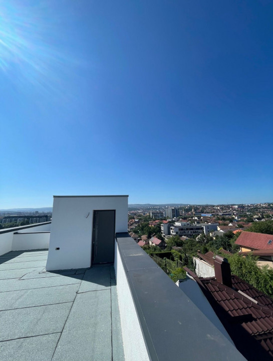 Casa tip duplex, Dambul Rotund, cu view superb 