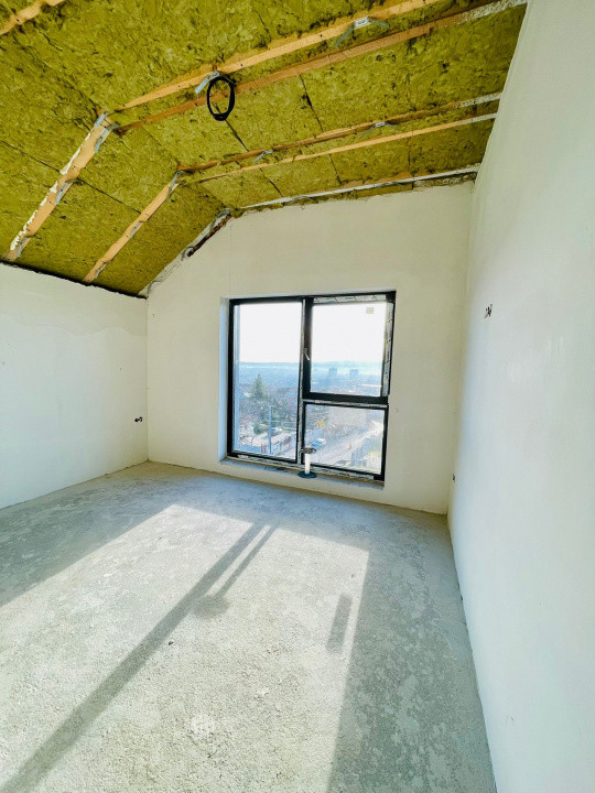 Duplex cu panorama asupra orasului zona Dambul Rotund