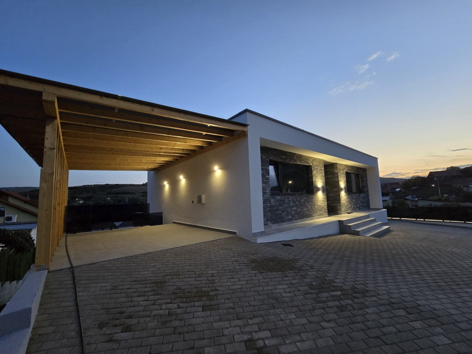 Casa individuala P+E, pompa de căldură, panouri fotovoltaice
