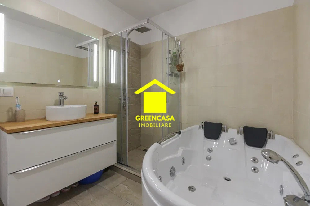 Apartament modern 3 camere, 72mp, zona Vivo