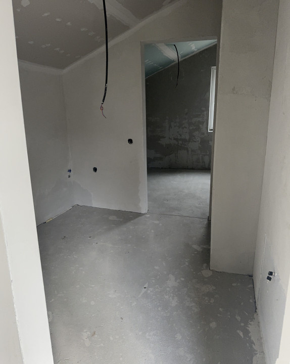 Case individuale , Stolna, in curte privata