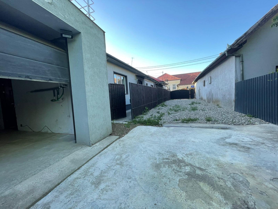Casă individuală de vânzare, 286mp utili, teren 669mp 
