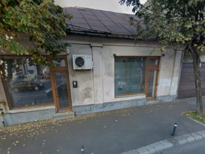 Casa plus teren în inima Clujului 