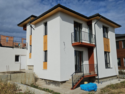 Casa individuala - stadiu semifinisat, Dezmir