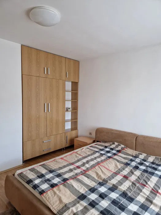 Apartament de inchiriat 3 camere zona Florilor