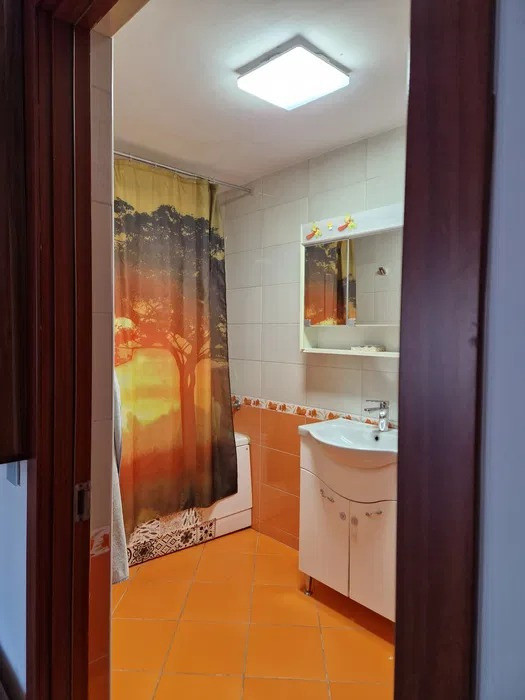Apartament de inchiriat 3 camere zona Florilor