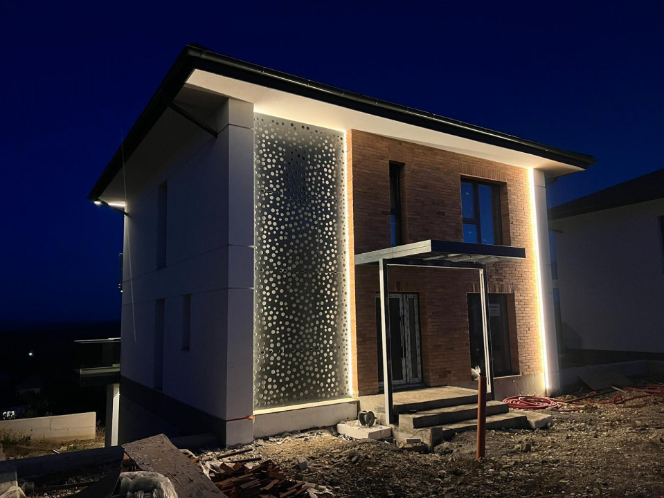 OFERTA!!! Casa Semipasiva ,Dezmir, 206mp utili, 486mp teren 