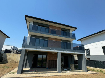 OFERTA!!! Casa Semipasiva ,Dezmir, 206mp utili, 486mp teren 