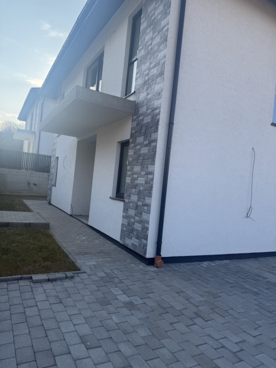 Case Vanzare Cluj -- Luna De Sus