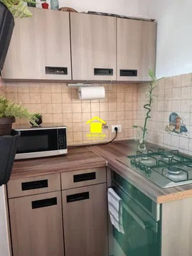 Apartament mobilat 2 camere, 37 mp, parcare disponibila, zona Porii, Floresti