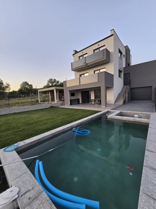 Casa unifamilială deosebită, 300mp utili, teren 500mp, LUX 