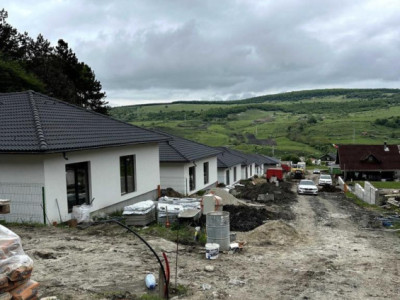 Casa pe un singur nivel, in sat Popesti, 100mp utili, 500mp teren