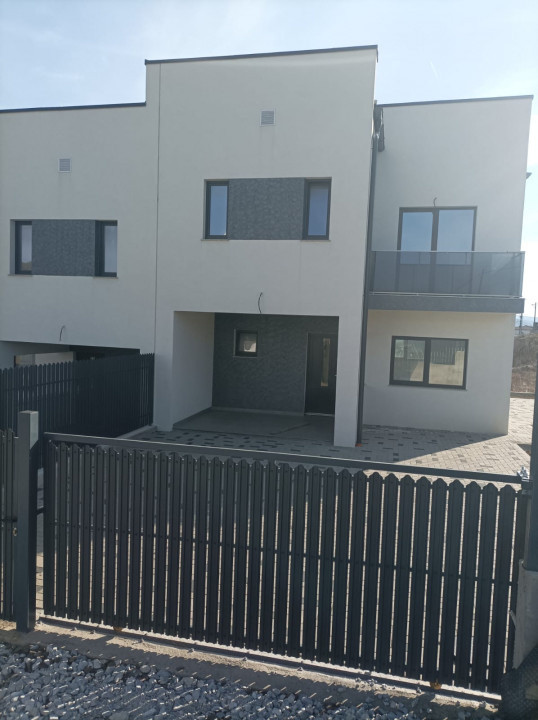 Duplex în Campenesti la preț de apartament 