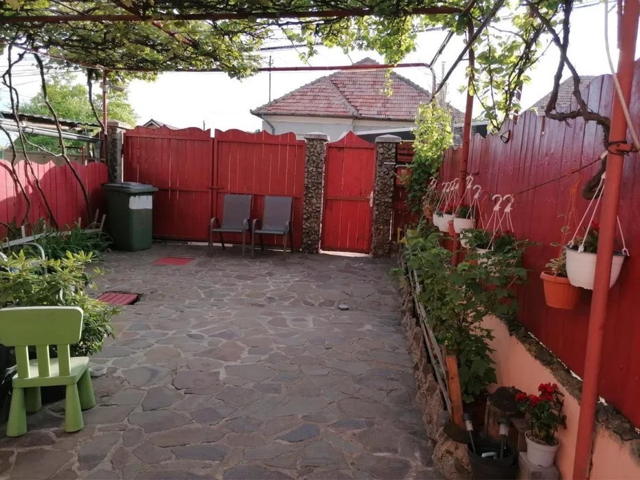 Casa tip Dupelx, Dâmbul rotund, 625mp teren 