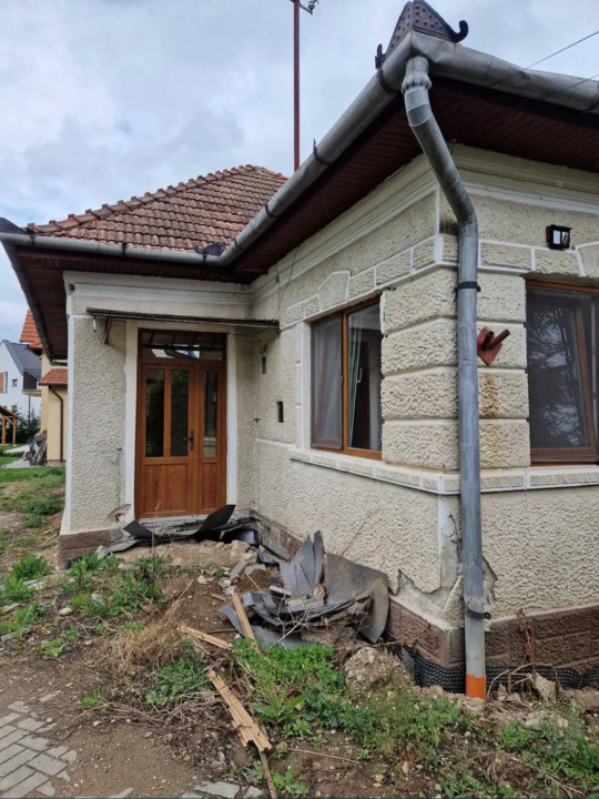 Casa veche, cu proiect si autorizatie construire
