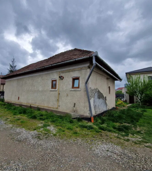 Casa veche, cu proiect si autorizatie construire
