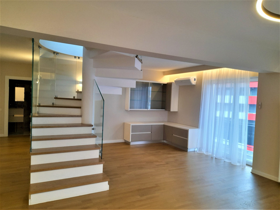 Penthouse lux pe 2 nivele, 3 camere, in Bonjour Residence