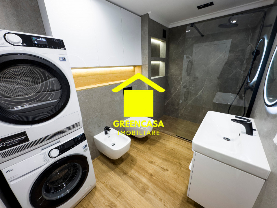 Apartament 3 camere , Lux , 66 MP, Zona Vivo , parcare subterana .