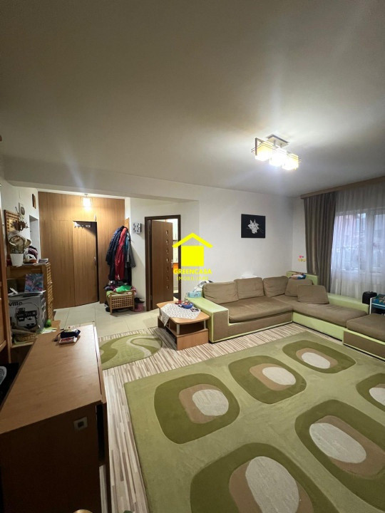 Apartament cu 3 camere, 76 mp. zona Cetatii