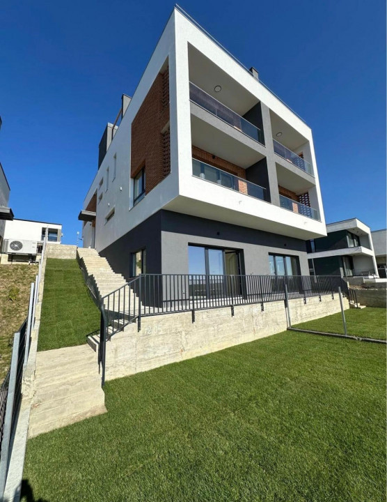 Duplex 193 mp utili , terasa de 65 mp, teren liber 200 mp zona Voronet.