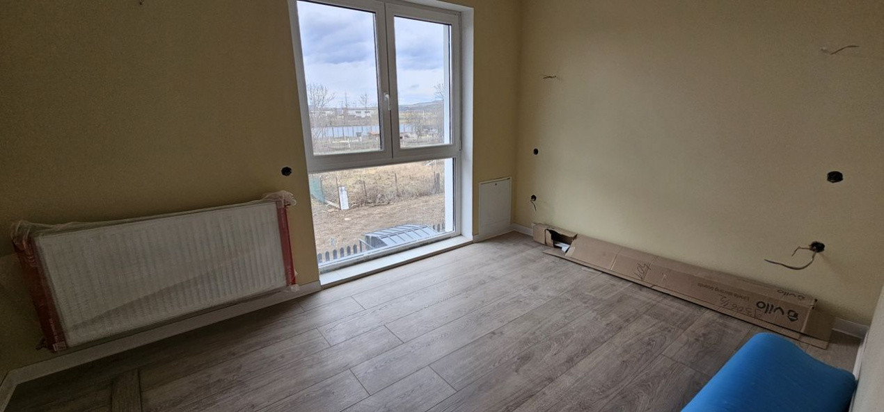 Casa finisata ,80mp, terasa de 40mp, curte de 30mp, Floresti
