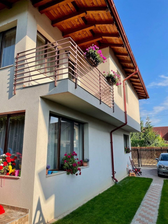 Casa 5 camere, str Someșului, 120mp, teren 250mp, aproape de Vivo Mall