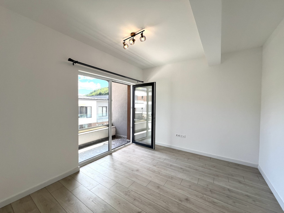 Casa tip duplex de  vanzare, finisat si mobilat,  zona VIVO Floresti