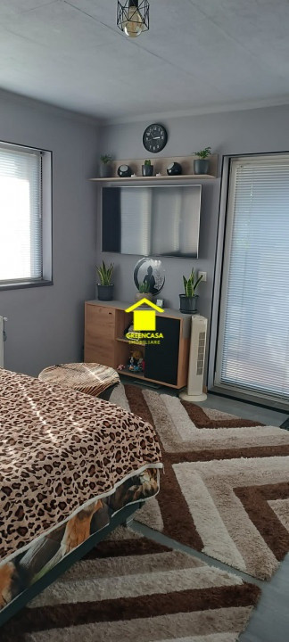 Apartament de vanzare | 2 camere | terasa 13 mp | parcare | Porii
