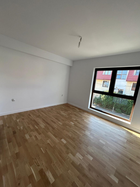 Casa tip duplex, 120 mp, zona  Terra, + gradina de 70 mp.