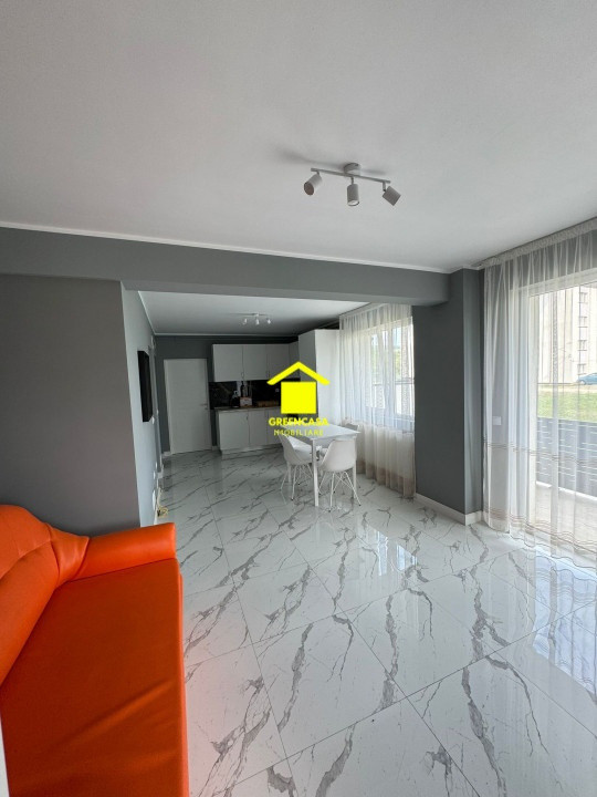 Apartament de vanzare, 3 camere, parcare, zona Tineretului