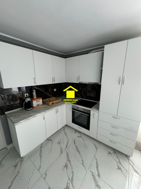 Apartament de vanzare, 3 camere, parcare, zona Tineretului