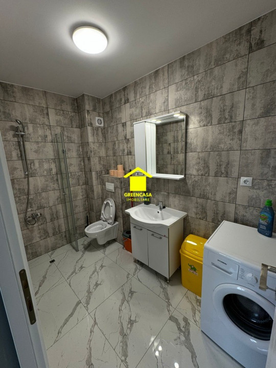 Apartament de vanzare, 3 camere, parcare, zona Tineretului