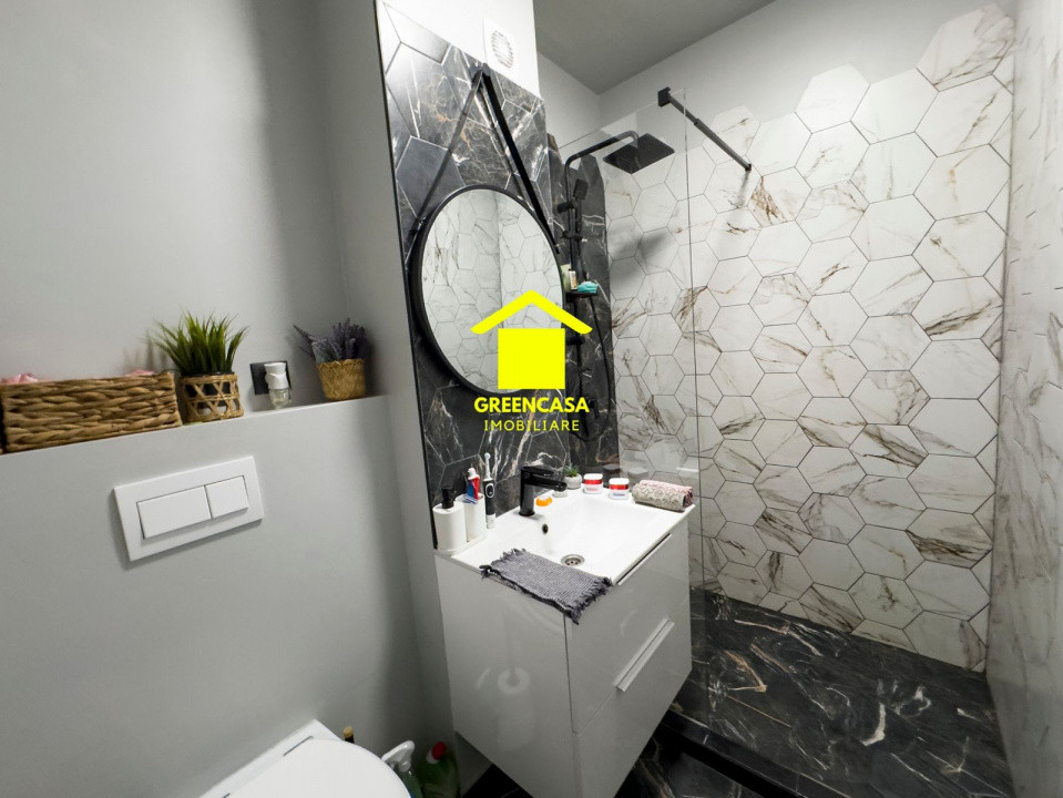 Apartament 3 camere, 2 bai, 70mp, balcon, parcare subterana, zona Teilor
