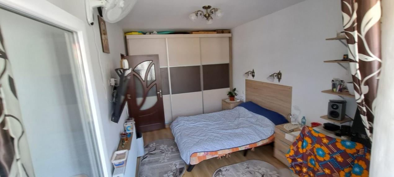 Apartament de vanzare, 55mp, terasa de 8mp, parcare, zona Regal
