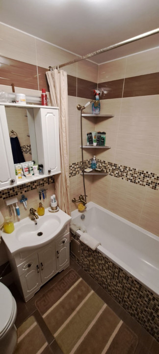 Apartament de vanzare, 55mp, terasa de 8mp, parcare, zona Regal