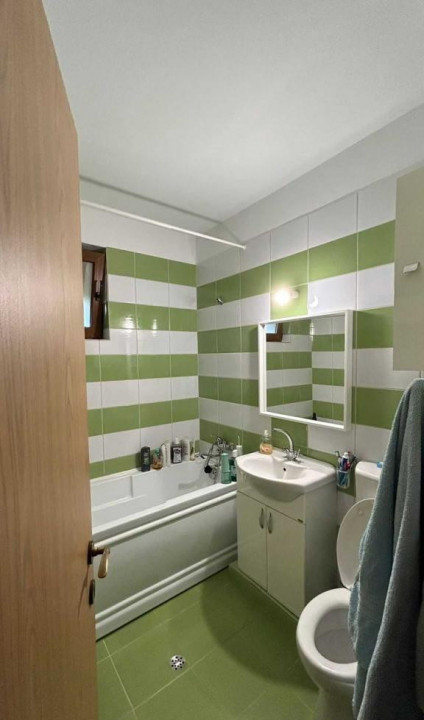 Apartament 3 camere,90 mp,2 balcoane,curte comună,zona Câmpului