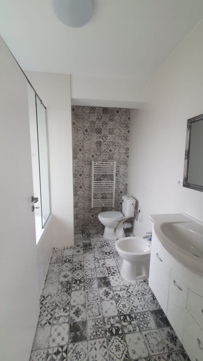 Casa individuală de închiriat în Dezmir, stradă privată