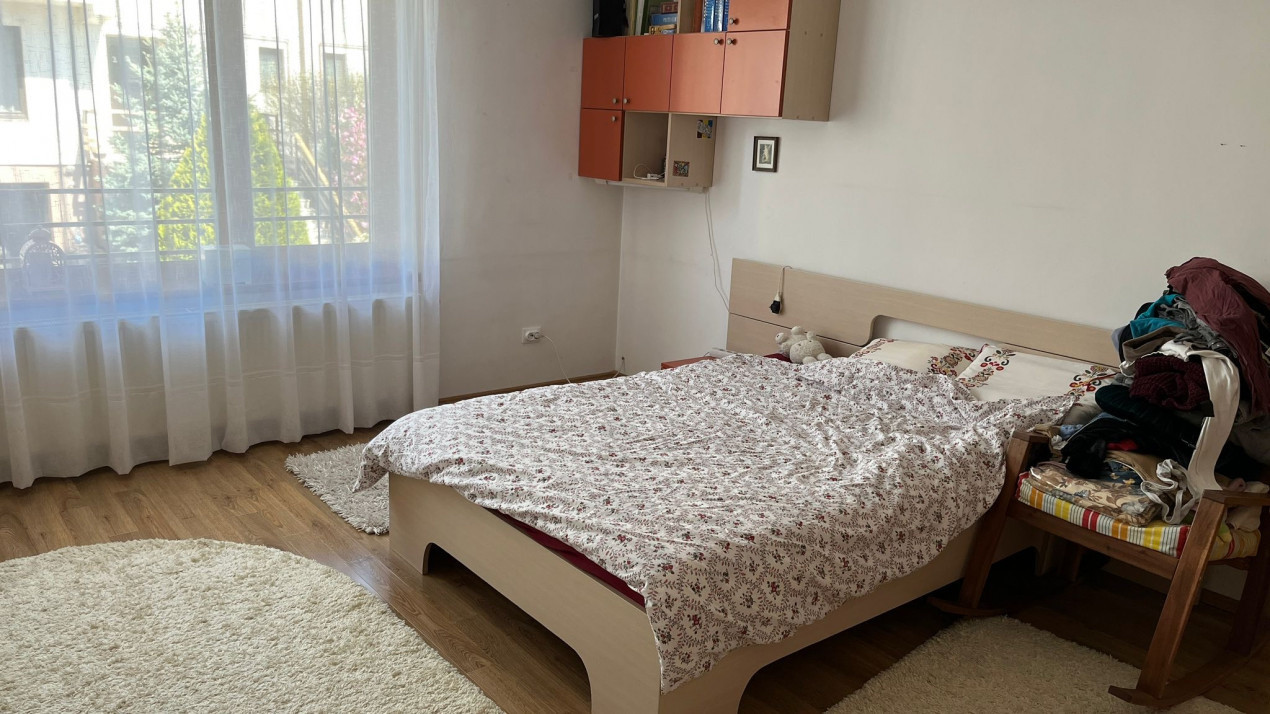 Casă Insiruita spațioasă într-o zonă cu priveliște deosebită