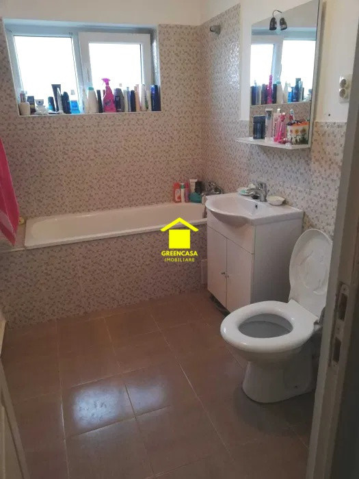Apartament 2 camere, zona Terra,  51 mp.