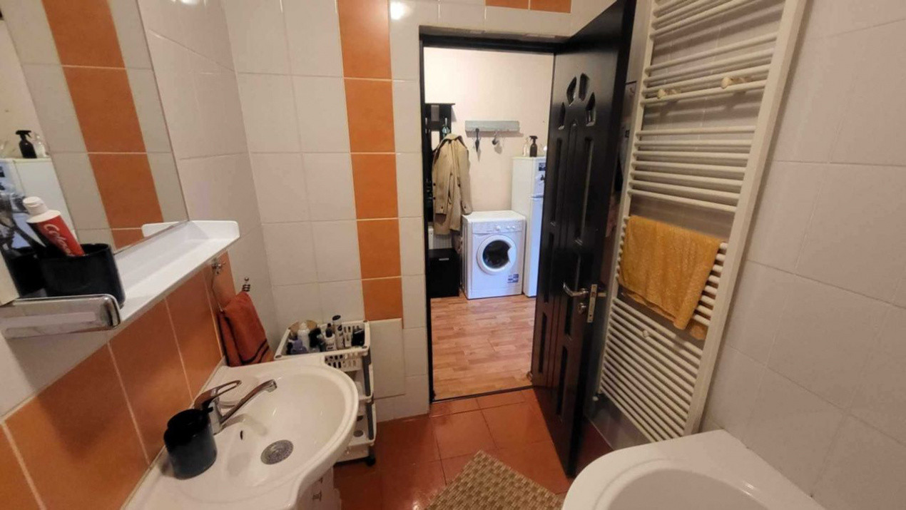 Apartament 3 camere , 54 mp , Florilor