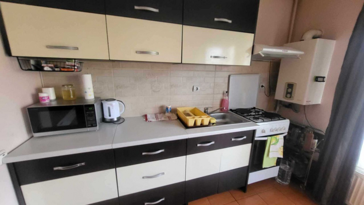 Apartament 3 camere , 54 mp , Florilor