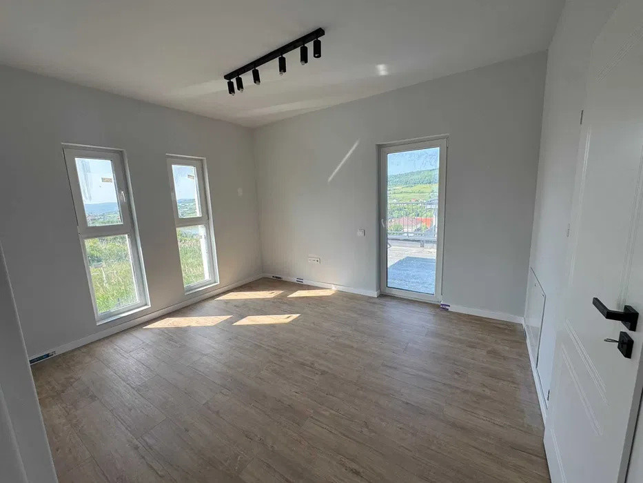 Duplex finisat, 120mp si teren 350mp, la intrare in Chinteni